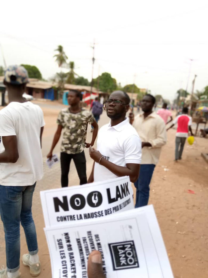 Ziguinchor / Aar Li Nu Book a distribué une centaine de flyers