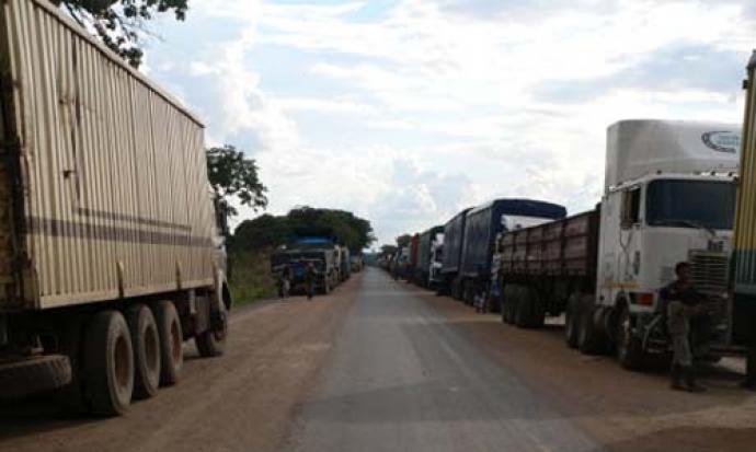 Gambie : Les transporteurs lèvent l’interdiction de la traversée des véhicules Sénégalais