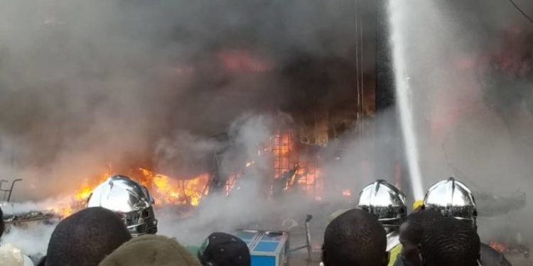 Au Port de Dakar, « il n’y a pas de bouche d’incendie, encore moins de poteau d’incendie »