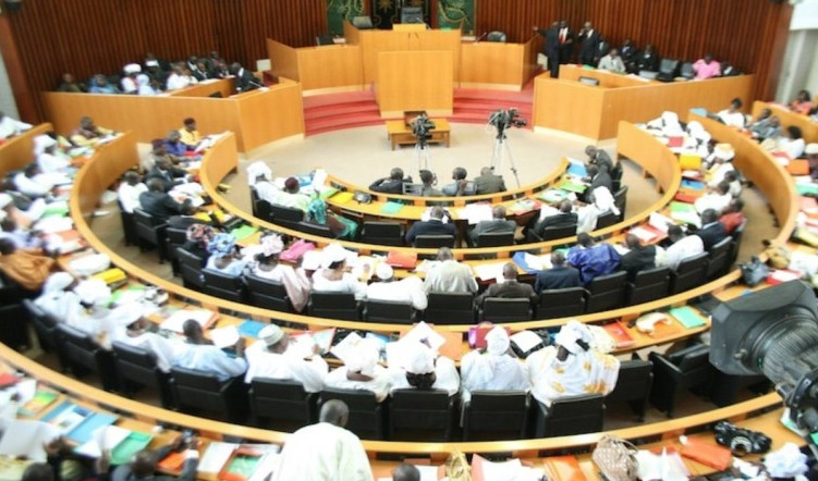 COVID 19 - PLUSIEURS CAS SUSPECTS À L’ASSEMBLÉE, LES PLÉNIÈRES SE POURSUIVENT À HUIS CLOS