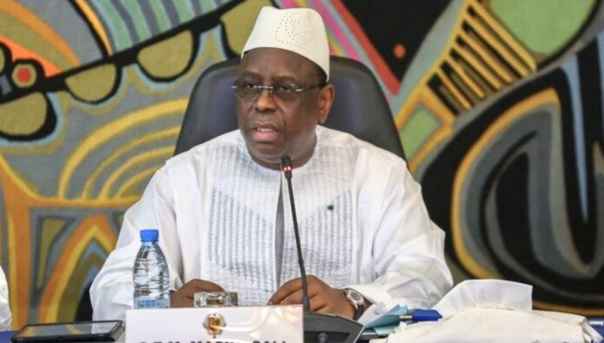 Macky Sall annonce le recrutement de 65 000 jeunes