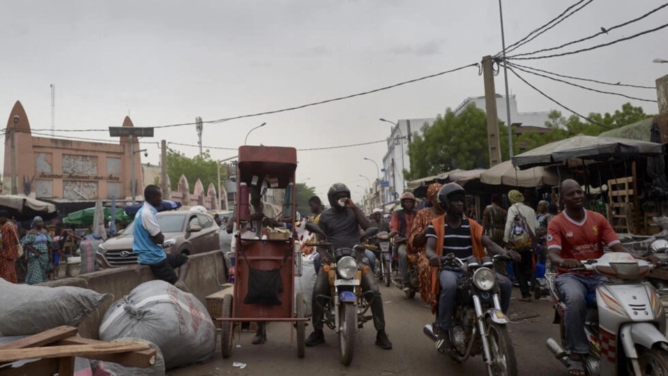 Mali: la grève des banques, assurances et stations d'essence se poursuit