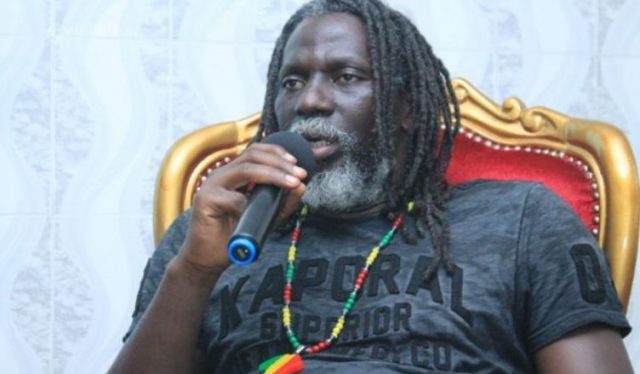 Tiken Jah Fakoly : « Le combat des guinéens c’est notre combat »