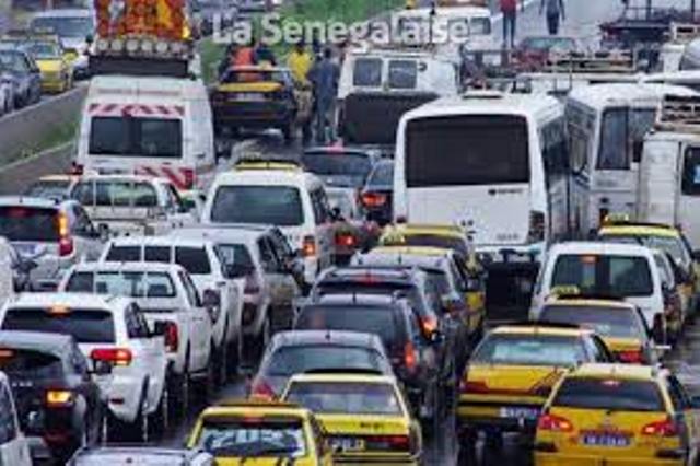 Les embouteillages coûtent 100 milliards de FCFA à l’Etat : Les travaux du TER et du BRT vont renforcer l’ardoise