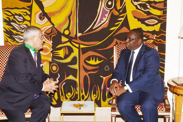 Macky Sall prend ses distances avec Robert Bourgi : l'avocat français perd le nord...