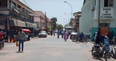 Ziguinchor: la population se confine