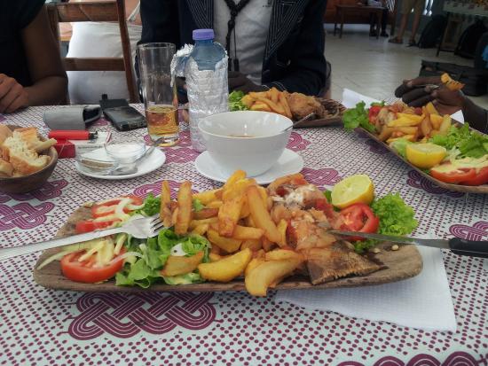 Couvre feu/ Ziguinchor: les restaurants et fast food pris d'assaut à 19 heures