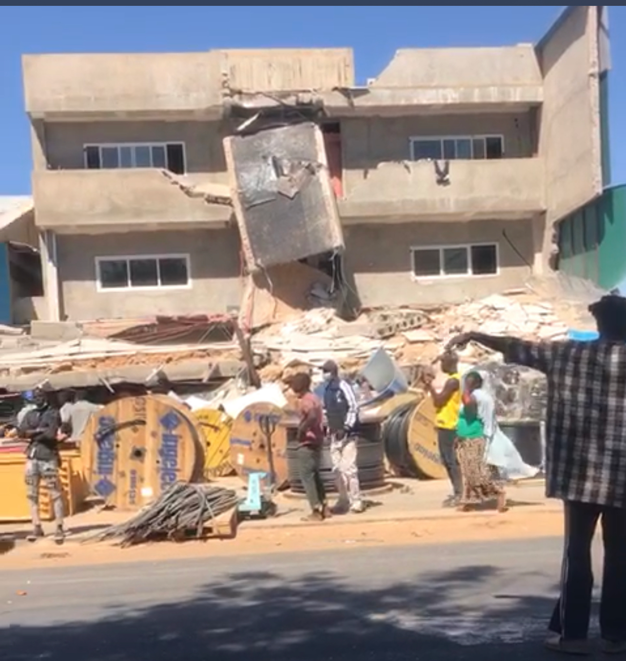 Effondrement Bâtiment R+3 à Khodoba / Bilan provisoire : Quatre morts et 3 blessés graves.