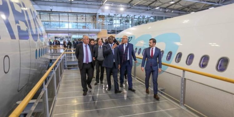 Inaugurer le nouvel avion pour Le VOL complet