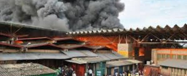 Urgent: Incendie au marché Petersen de Dakar