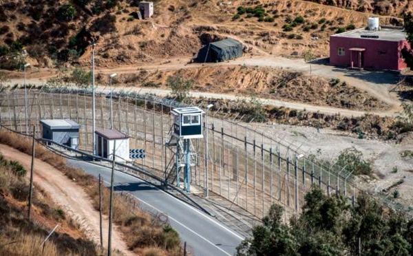 Un fourgon fonce dans l’enclave espagnole de Ceuta avec cinquante migrants à bord