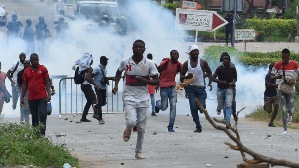 dernière minute-Bambey : Deux policiers blessés dans des affrontements entre étudiants et forces de l’ordre