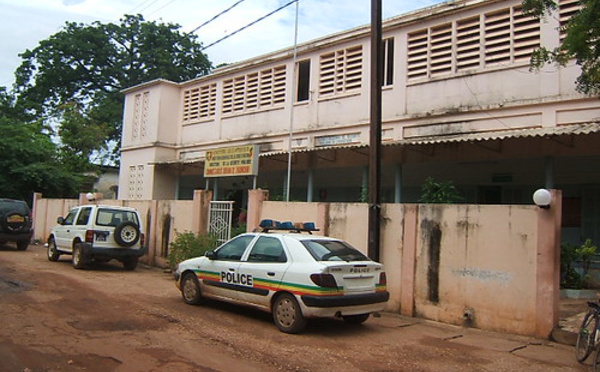 ZIGUINCHOR: Opération de sécurisation de la Police: 102 personnes interpellées, 16 véhicules mis en fourriére, et 127 motos  immobilisées