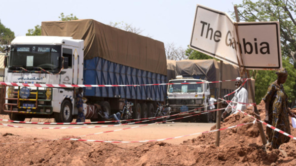 Représailles: La Gambie ferme ses frontières aux transporteurs Sénégalais à partir...