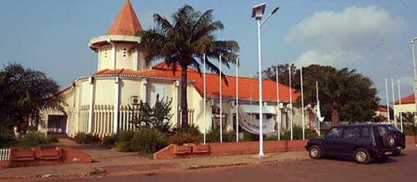 Bissau: Les images de l'investiture de Cipriano Cassama, président par intérim