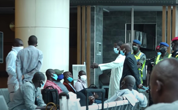 Rapatriement d’Italiens et de Sénégalais en Italie : 160 personnes décollent à bord d’Air Sénégal