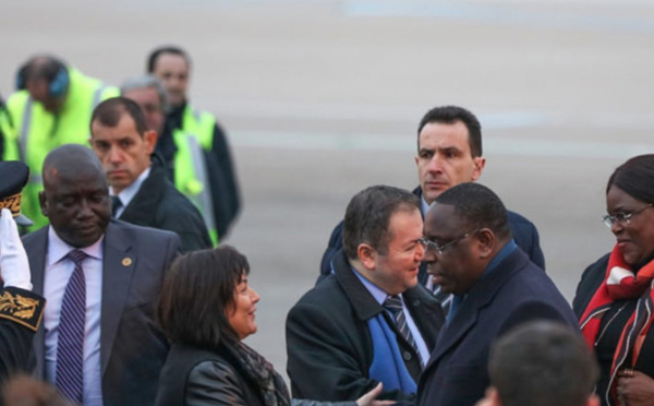 Visite en France : Macky Sall face aux désordres organisés de son parti.