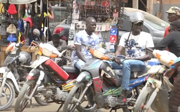 DAKAR : LA CAPITALE ENVAHIE PAR LES MOTOS-TAXIS