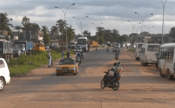 ​"CHAOS NOCTURNE À ZIGUINCHOR : LES HABITANTS LANCENT UN APPEL  À L'AIDE SUR LE BOULEVARD 54"