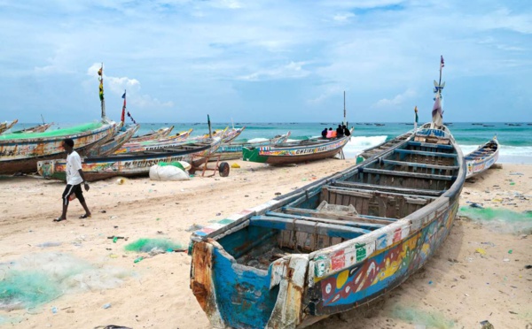 DÉCOUVERTE TRAGIQUE AU LARGE DES MAMELLES : UNE PIROGUE RETROUVÉE AVEC DES DÉPOUILLES 